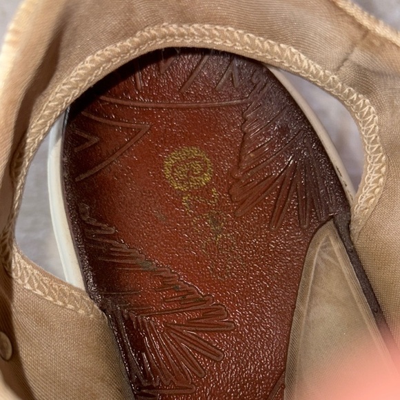 Gently Loved Vinny Peep-Toe Wedge Sandals by BZEES - Picture 8 of 11